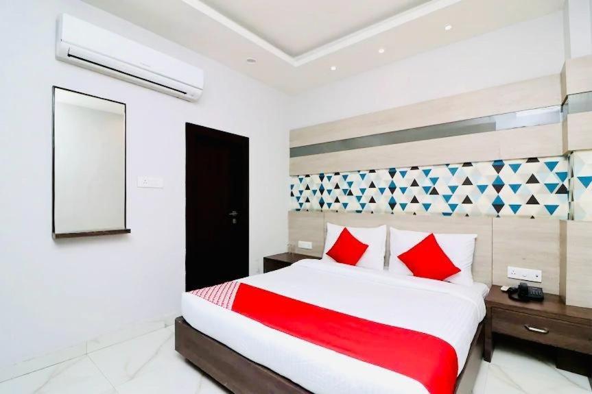 Hotel Megha Inn Lucknow Exterior photo